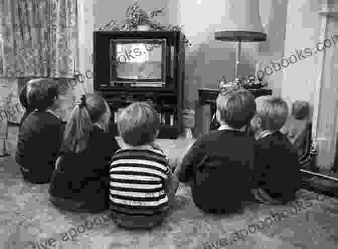 Children Sitting In Front Of A Black And White Television, Wide Eyed With Wonder A Boy S Own Dale: A 1950s Childhood In The Yorkshire Dales